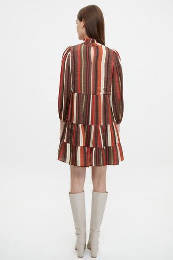 Yakası Fırfırlıı Desenli Mini Elbise