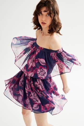 Moda Tutkusu Büzgülü Volanlı Elbise