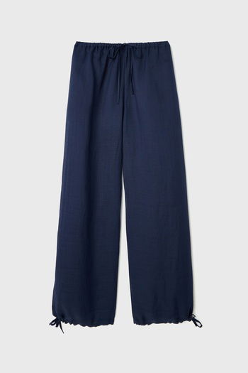 Bağcık detaylı pantolon