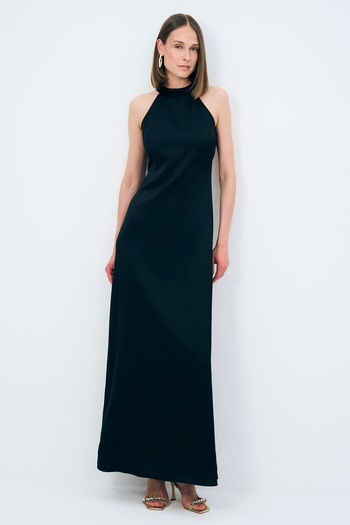 Night Zoom Halter Yaka Uzun Elbise